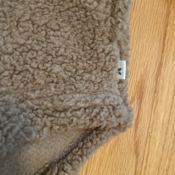 Koolaburra by Ugg pullover with zipper - Picture 4 of 5